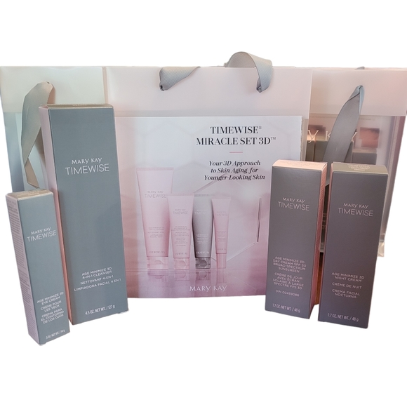 Mary Kay Other - NWT Mary Kay Timewise Miracle set 3D- oily & combination skin types